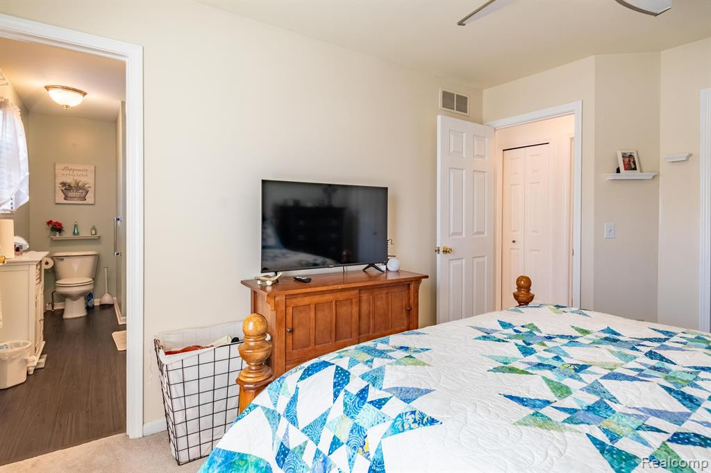 9351 HURON PARK Drive, Brighton, MI 48116 — Photo 26