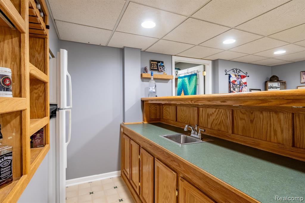 9351 HURON PARK Drive, Brighton, MI 48116 — Photo 35