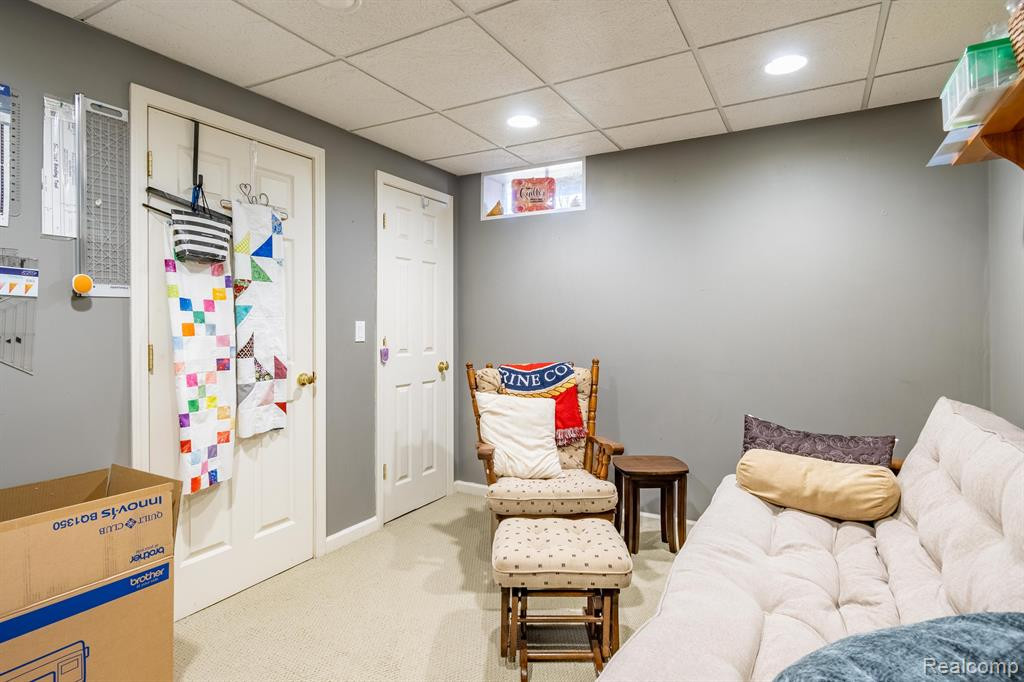 9351 HURON PARK Drive, Brighton, MI 48116 — Photo 37