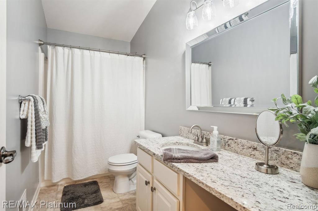 9747 TIOGA Trail, Pinckney, MI 48169 — Photo 18
