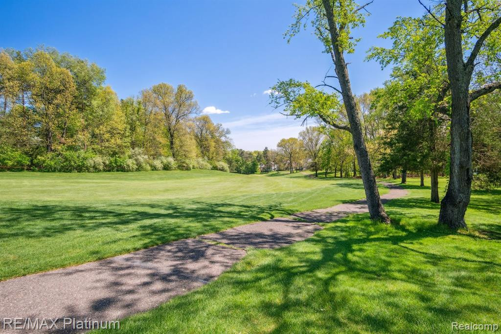 9747 TIOGA Trail, Pinckney, MI 48169 — Photo 27