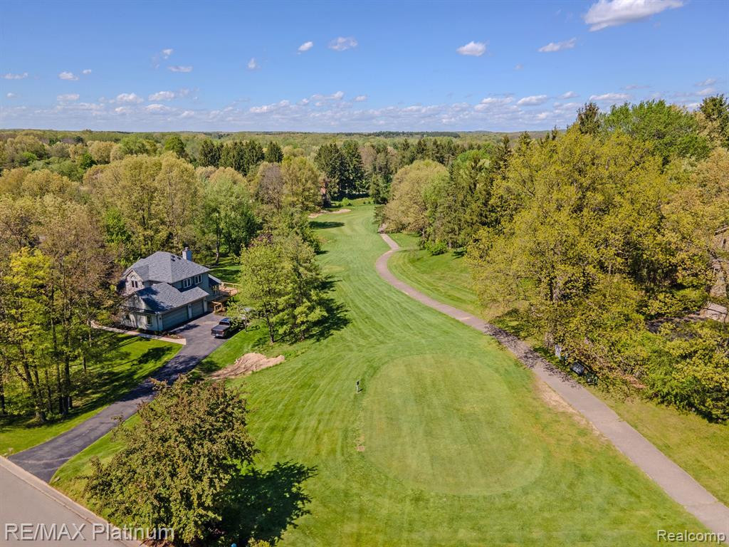 9747 TIOGA Trail, Pinckney, MI 48169 — Photo 32