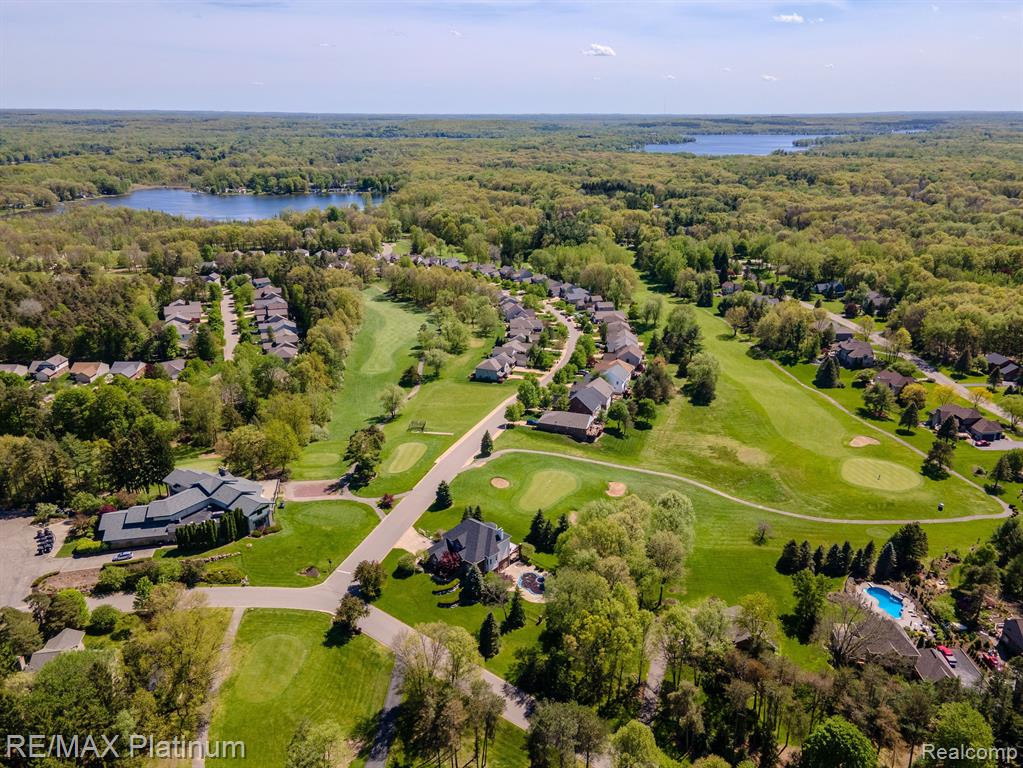 9747 TIOGA Trail, Pinckney, MI 48169 — Photo 33