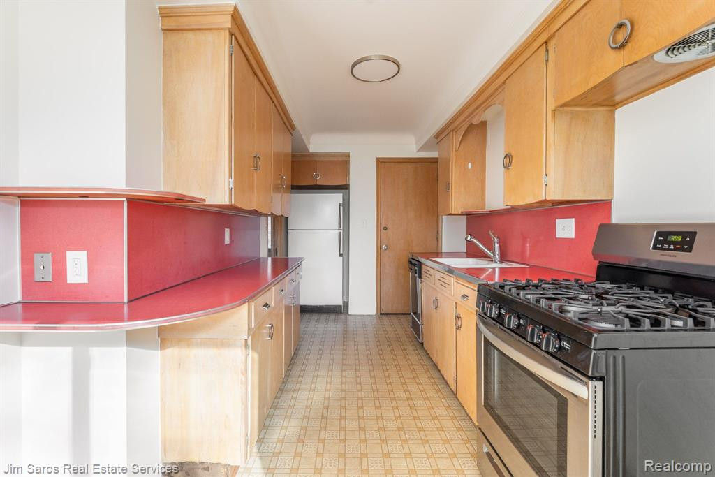 513 SAINT CLAIR Street, Grosse Pointe, MI 48230 — Photo 5