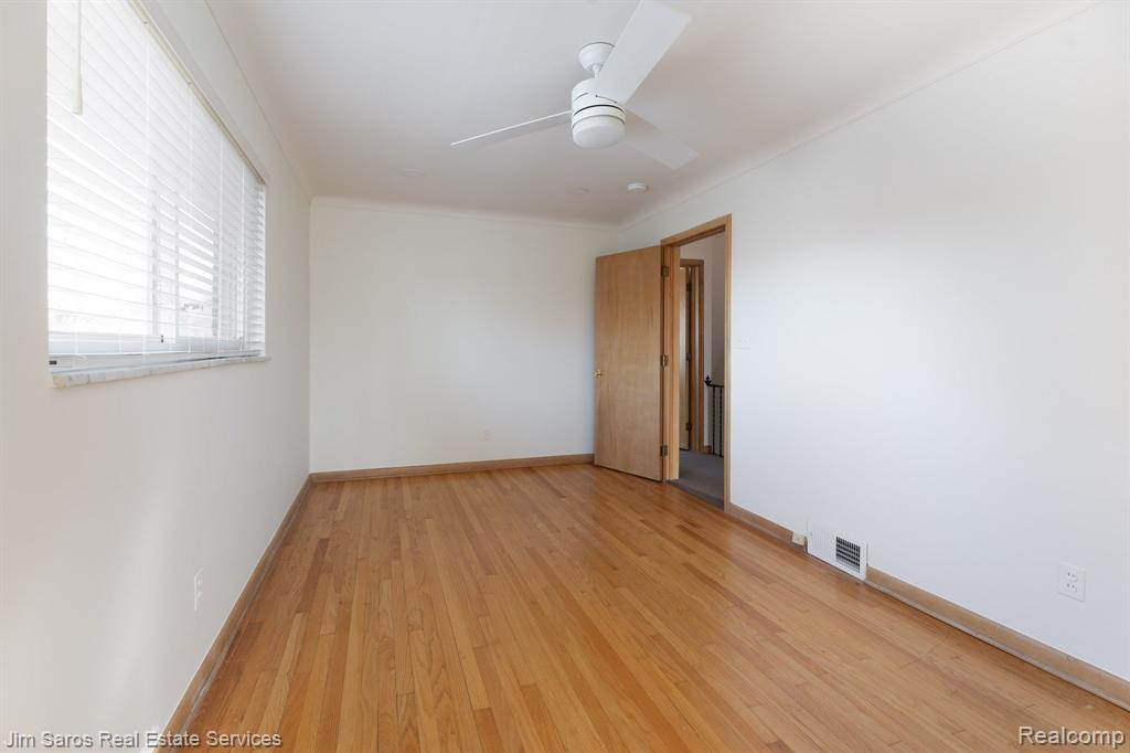 513 SAINT CLAIR Street, Grosse Pointe, MI 48230 — Photo 10