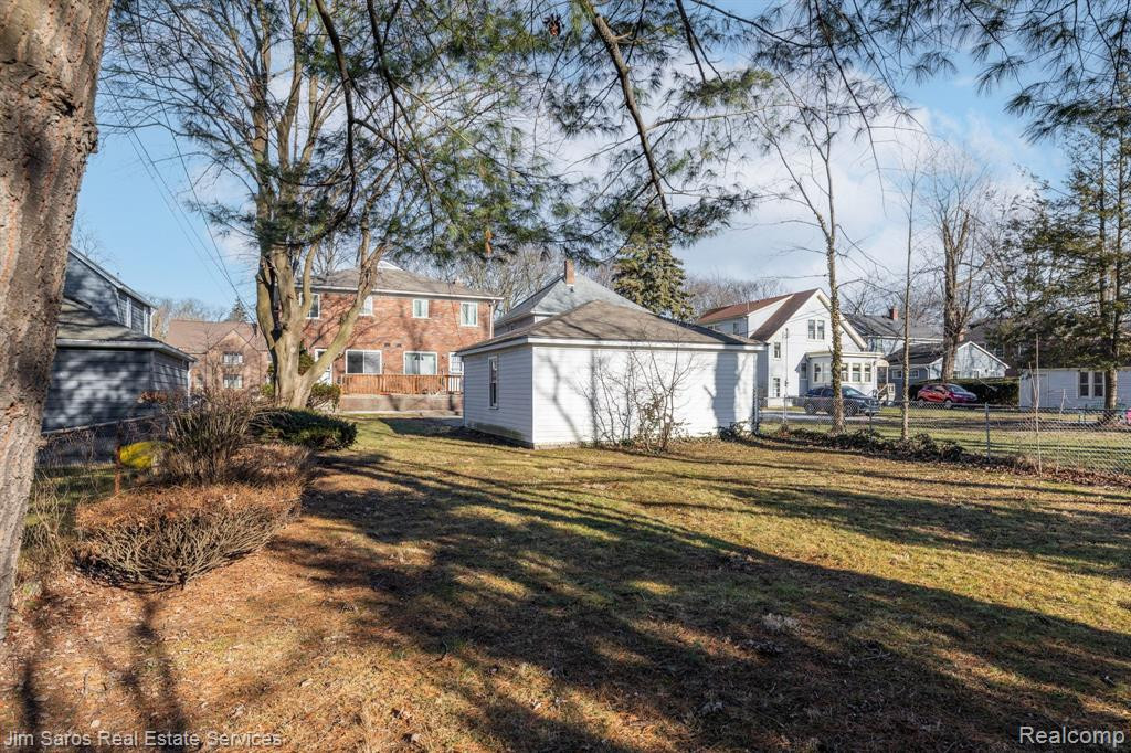513 SAINT CLAIR Street, Grosse Pointe, MI 48230 — Photo 15