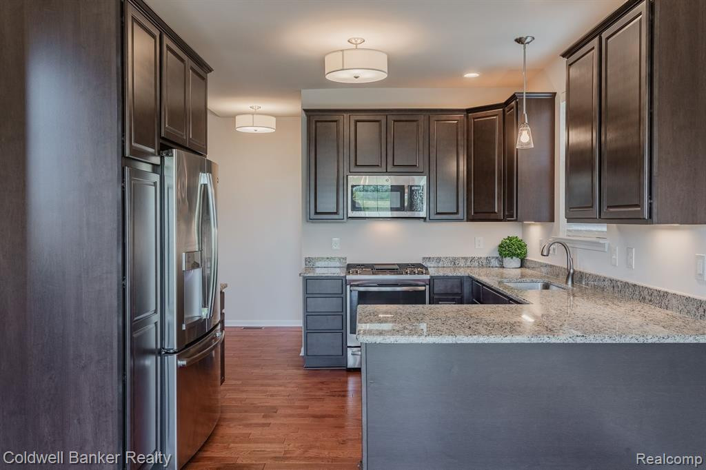 4445 BRIDGEVIEW Lane, Canton, MI 48188 — Photo 15