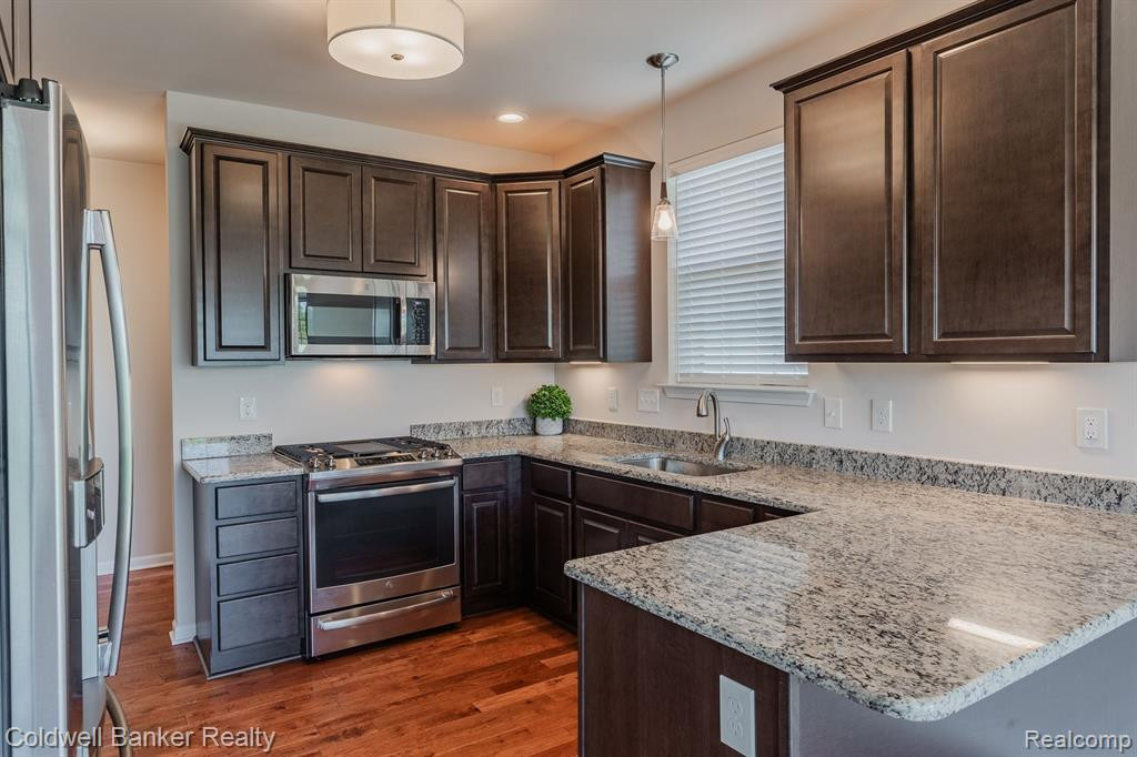 4445 BRIDGEVIEW Lane, Canton, MI 48188 — Photo 16