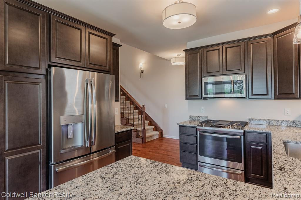 4445 BRIDGEVIEW Lane, Canton, MI 48188 — Photo 17