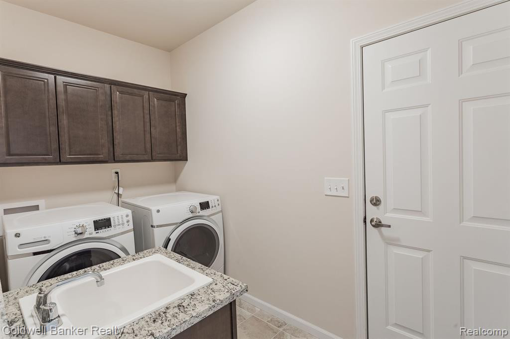 4445 BRIDGEVIEW Lane, Canton, MI 48188 — Photo 26