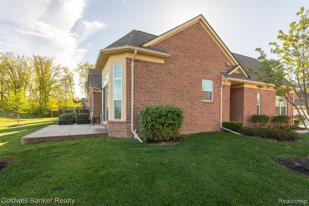 4445 BRIDGEVIEW Lane, Canton, MI 48188 — Photo 39