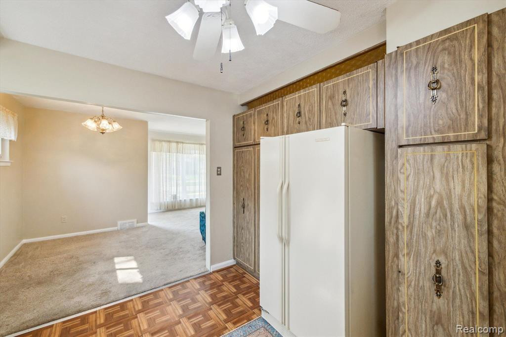 8940 OAK PARK Boulevard, Oak Park, MI 48237 — Photo 15