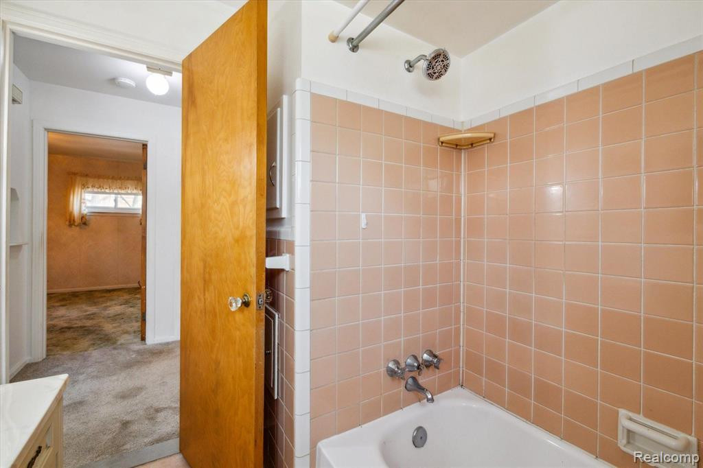 8940 OAK PARK Boulevard, Oak Park, MI 48237 — Photo 26