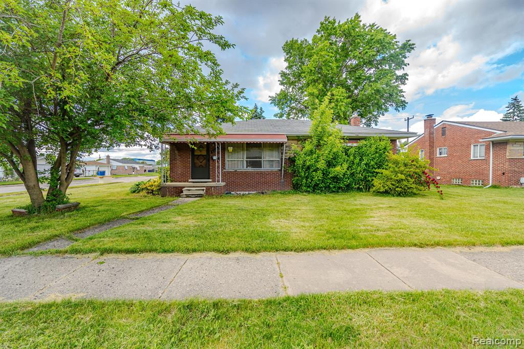 8215 LINDA Street, Warren, MI 48093 — Photo 2