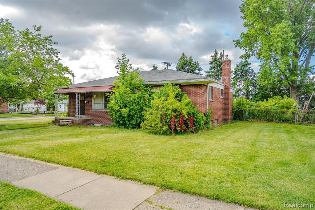 8215 LINDA Street, Warren, MI 48093 — Photo 3