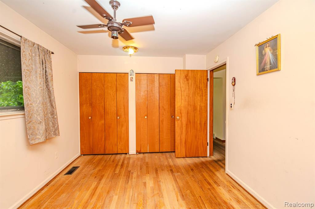 8215 LINDA Street, Warren, MI 48093 — Photo 6