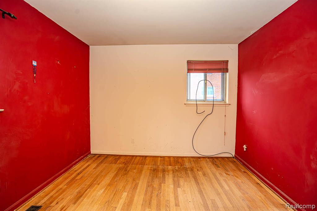 8215 LINDA Street, Warren, MI 48093 — Photo 15