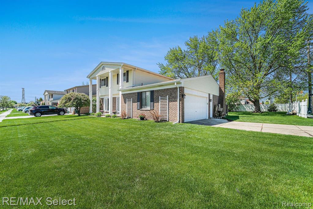 1271 BROOKLINE Street, Canton, MI 48187 — Photo 2