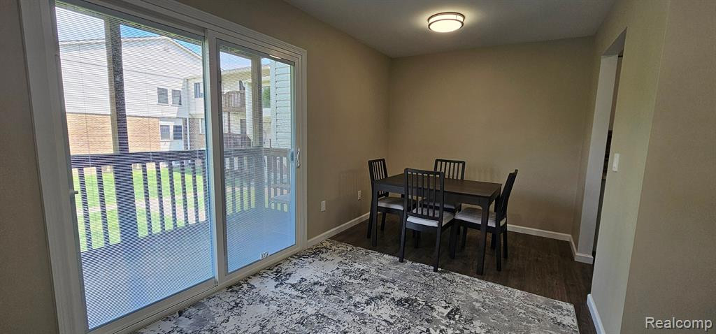 30022 W 12 MILE Road, 7, Farmington Hills, MI 48334 — Photo 4