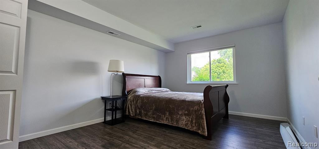 30022 W 12 MILE Road, 7, Farmington Hills, MI 48334 — Photo 20