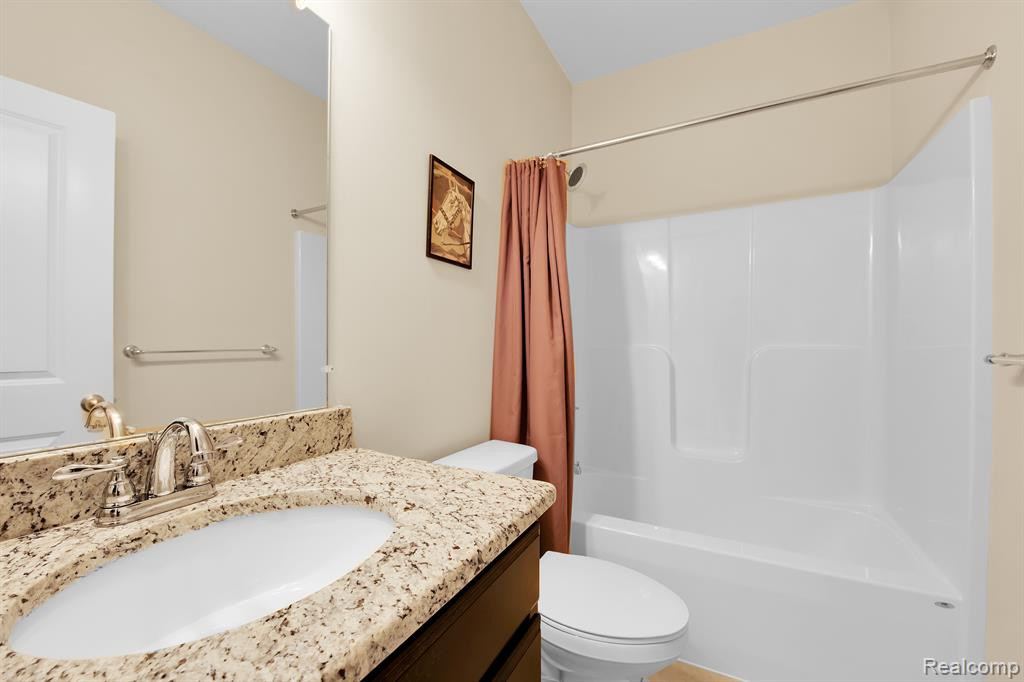 5319 MARSHLAND Court, Whitmore Lake, MI 48189 — Photo 22