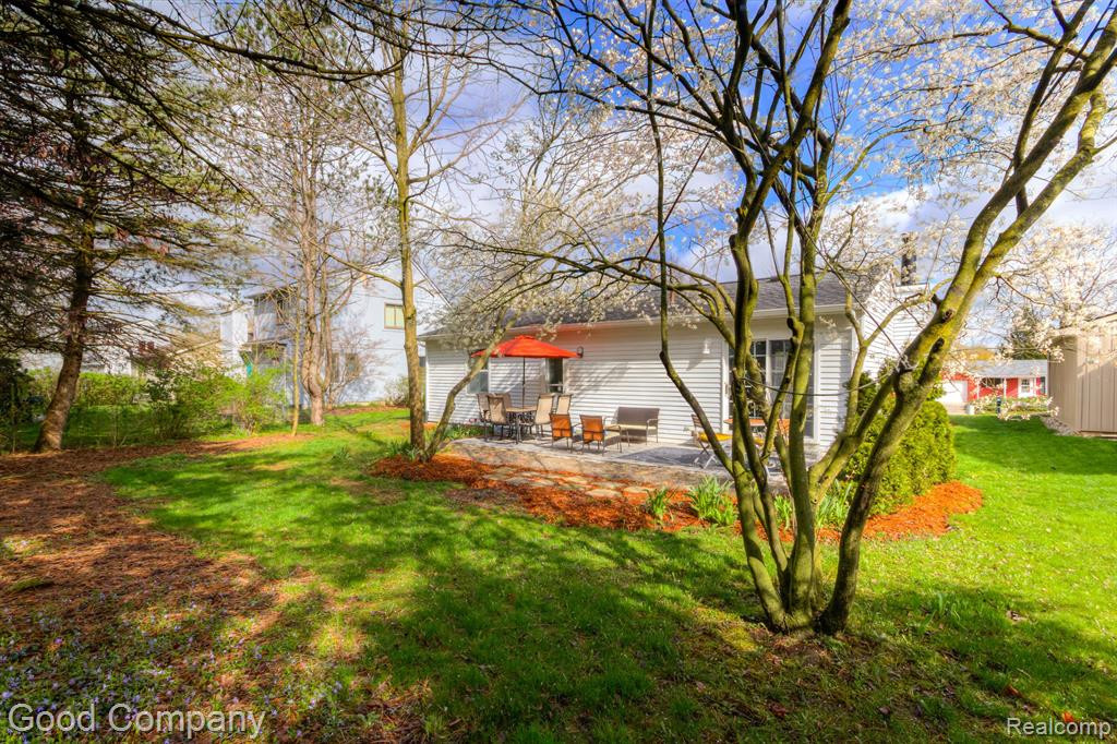 1700 NORTHBROOK Drive, Ann Arbor, MI 48103 — Photo 39