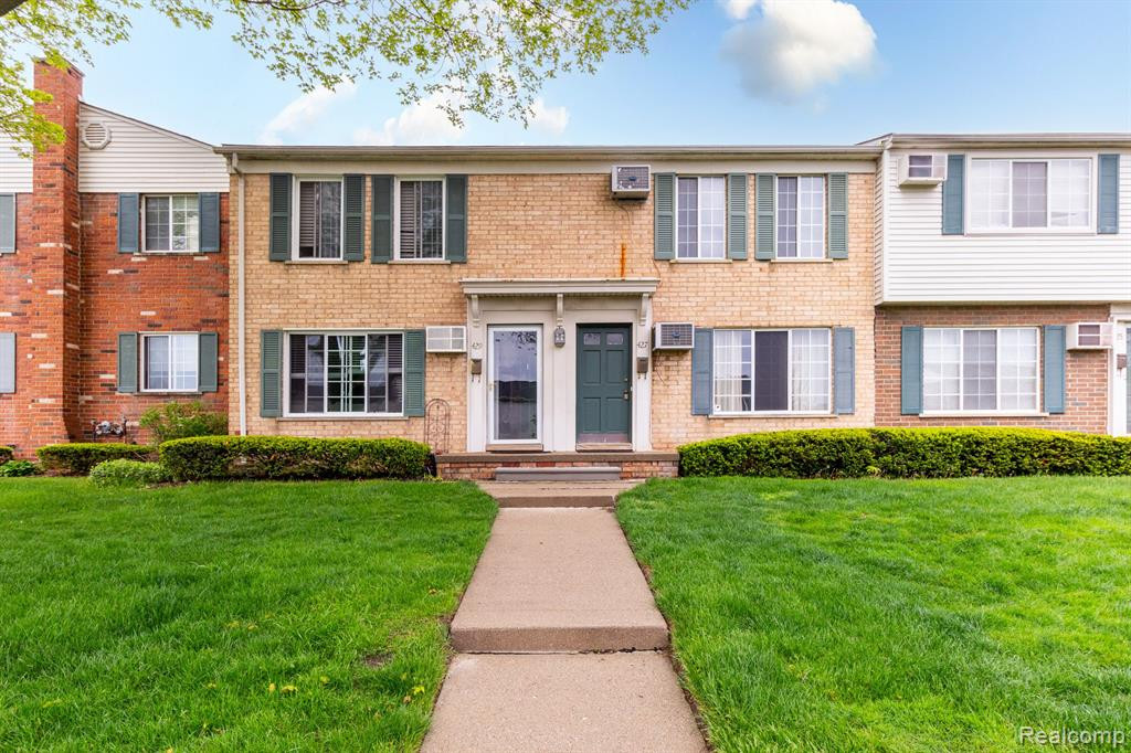427 Miller Avenue, Rochester, MI 48307 — front exterior