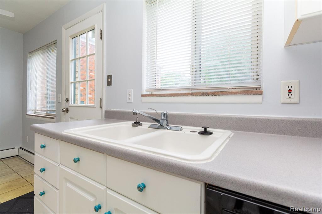 427 Miller Avenue, Rochester, MI 48307 — Photo 10