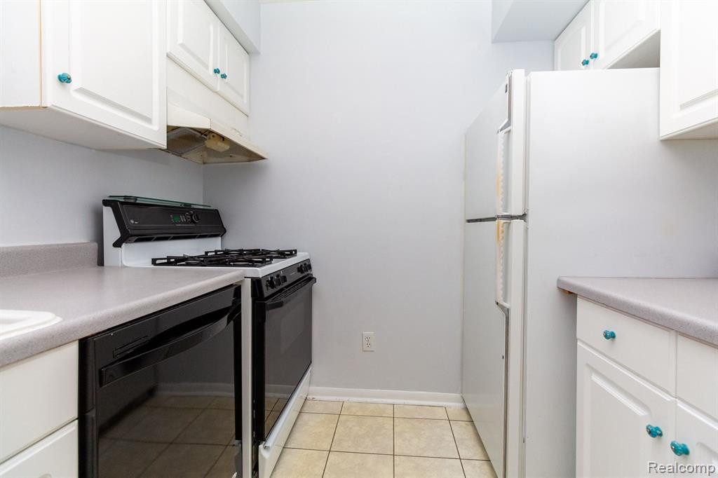 427 Miller Avenue, Rochester, MI 48307 — Photo 11