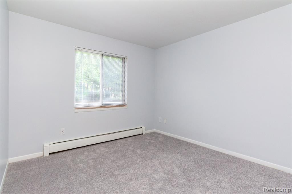 427 Miller Avenue, Rochester, MI 48307 — Photo 17