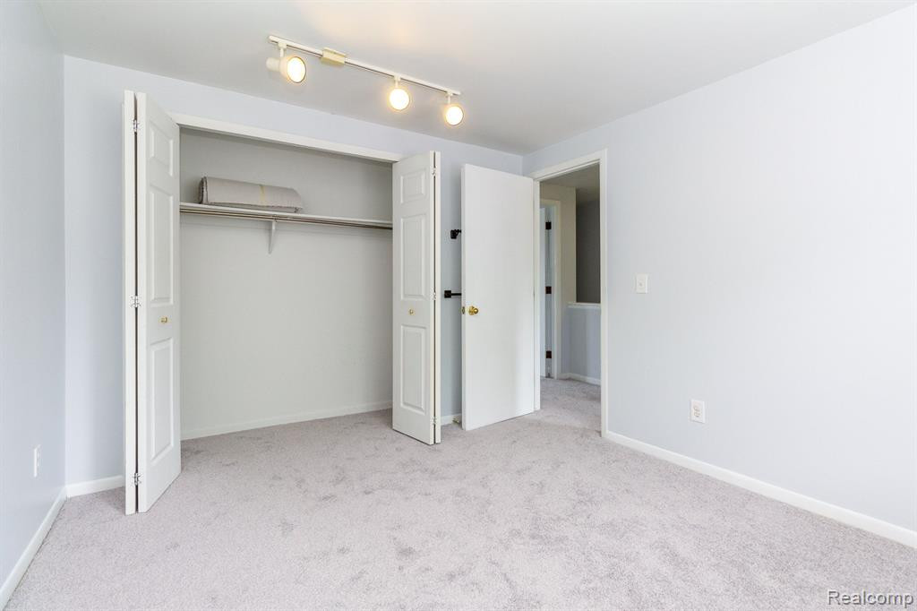 427 Miller Avenue, Rochester, MI 48307 — Photo 18