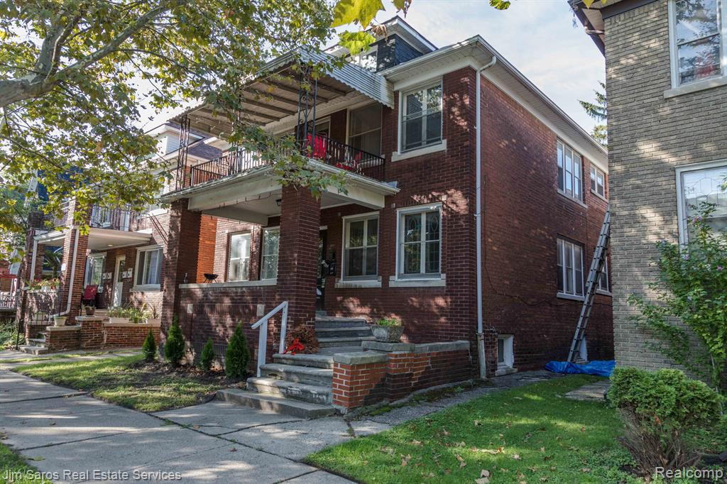 887 BEACONSFIELD Avenue, Grosse Pointe Park, MI 48230 — front exterior