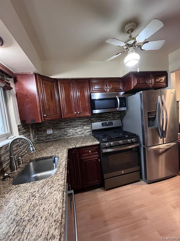 3891 OLD CREEK Road, Troy, MI 48084 — Photo 3