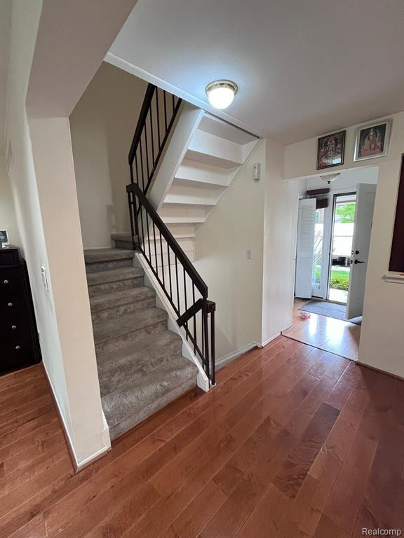 3891 OLD CREEK Road, Troy, MI 48084 — Photo 10