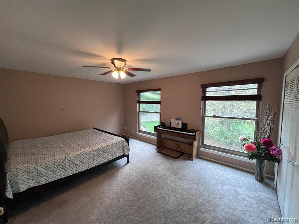 3891 OLD CREEK Road, Troy, MI 48084 — Photo 13