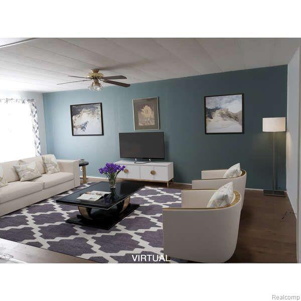 911 COLUMBIA Street, Algonac, MI 48001 — Photo 2