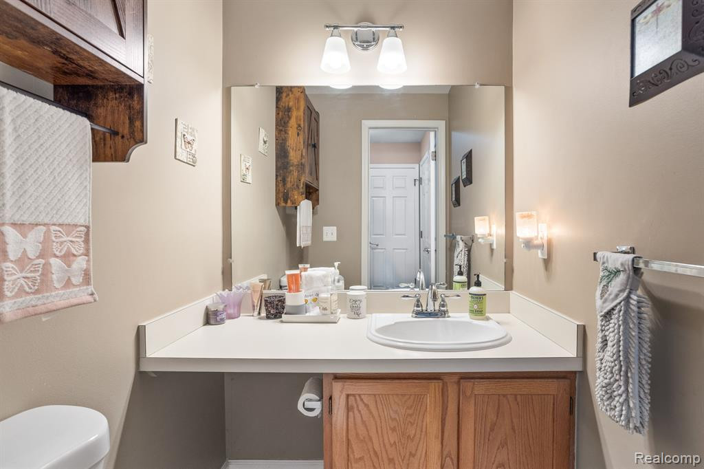 7335 S KINGSTON, Westland, MI — Photo 17