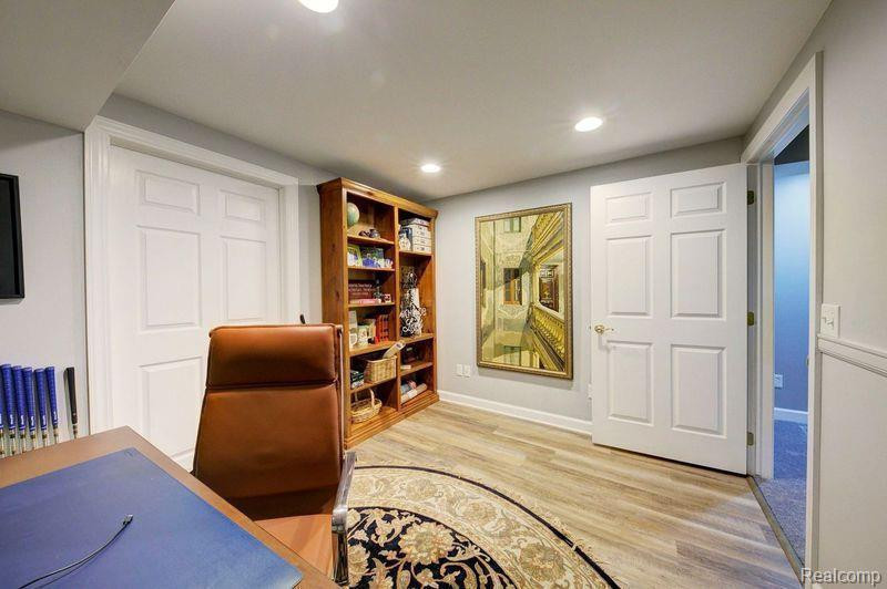 50800 WESTON Drive, Plymouth, MI 48170 — Photo 48