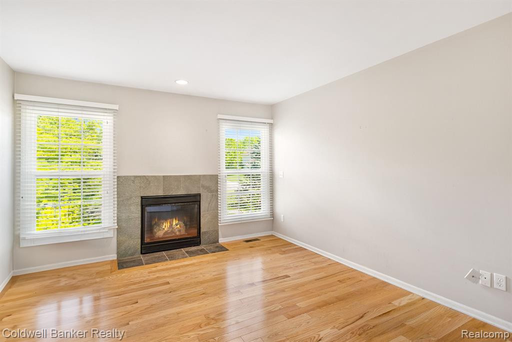 6742 CANTERBURY Lane, Clarkston, MI 48348 — Photo 10