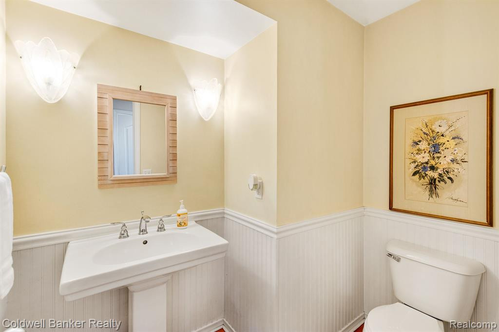 6742 CANTERBURY Lane, Clarkston, MI 48348 — Photo 19