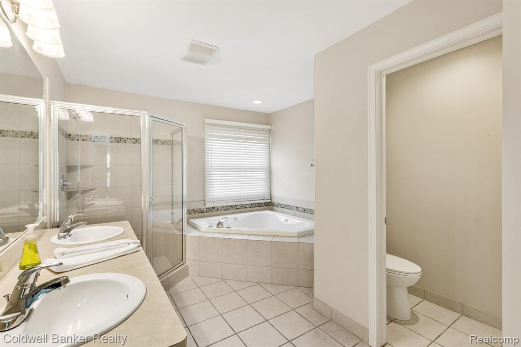 6742 CANTERBURY Lane, Clarkston, MI 48348 — Photo 24