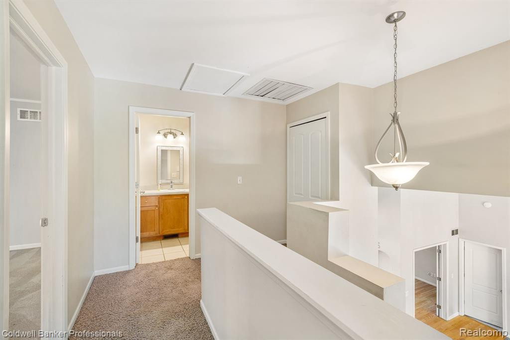 6742 CANTERBURY Lane, Clarkston, MI 48348 — Photo 27