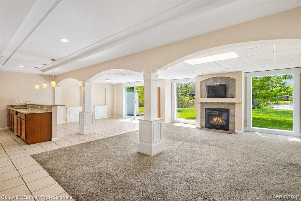 6742 CANTERBURY Lane, Clarkston, MI 48348 — Photo 36