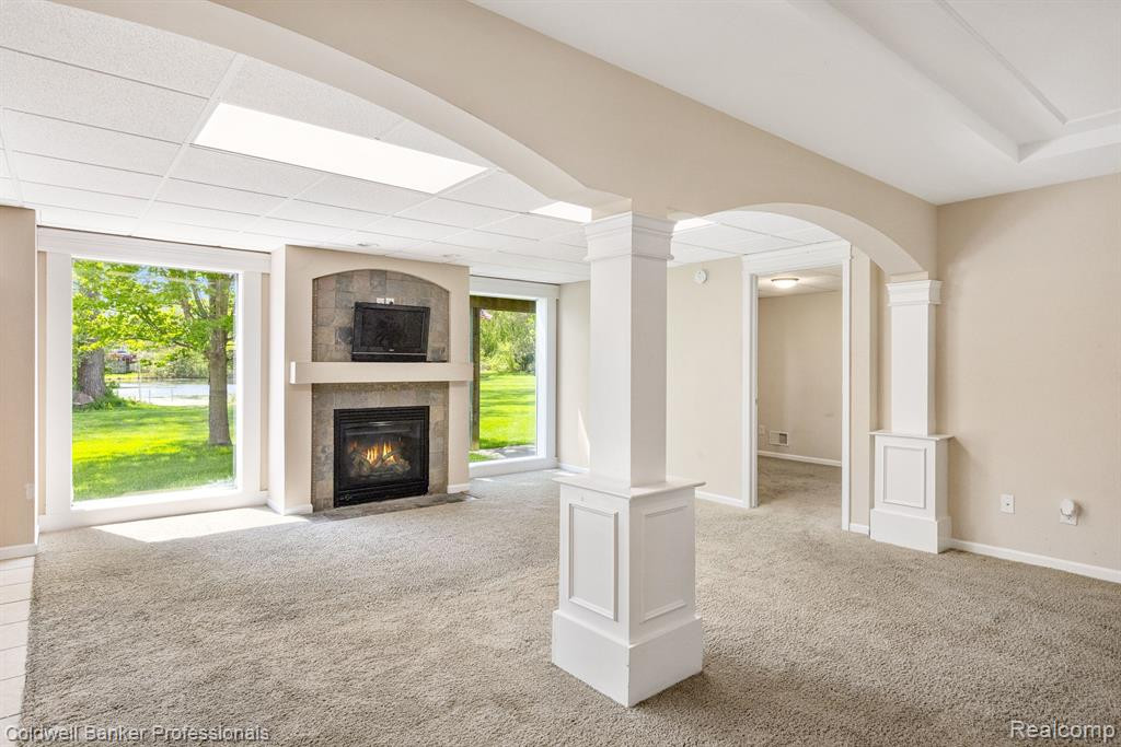 6742 CANTERBURY Lane, Clarkston, MI 48348 — Photo 37