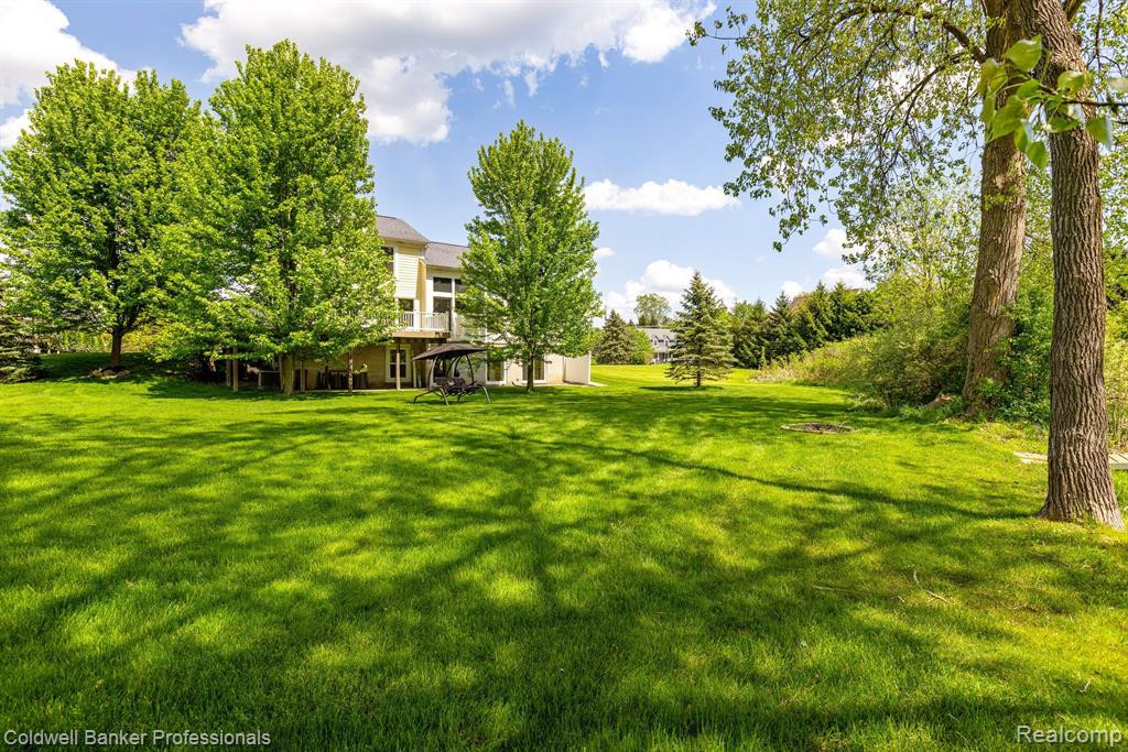 6742 CANTERBURY Lane, Clarkston, MI 48348 — Photo 46