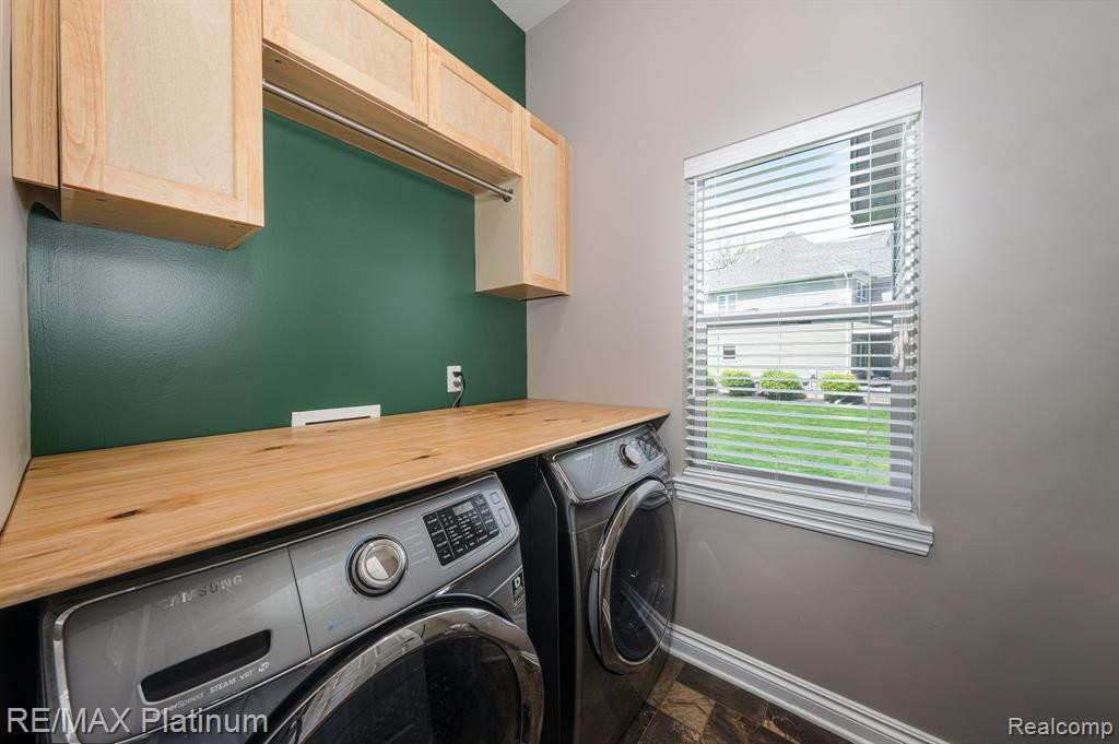 8470 JACK PINE Circle, Ypsilanti, MI 48197 — Photo 20