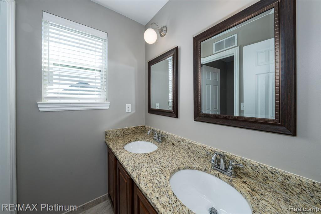 8470 JACK PINE Circle, Ypsilanti, MI 48197 — Photo 27