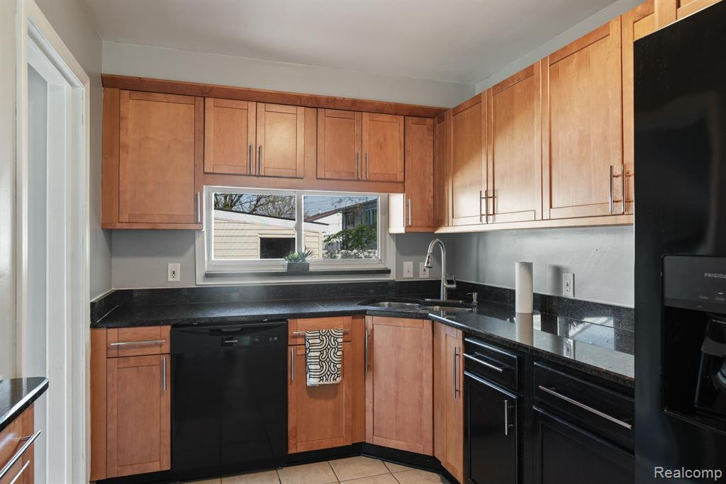 620 MIDDLEBELT Road, Garden City, MI — Photo 6