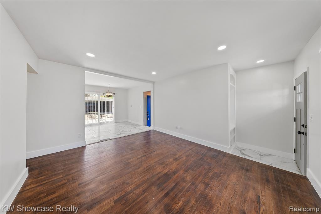10641 N OAK Drive, Ferndale, MI 48220 — Photo 18