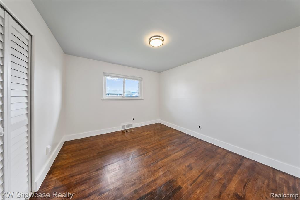 10641 N OAK Drive, Ferndale, MI 48220 — Photo 22